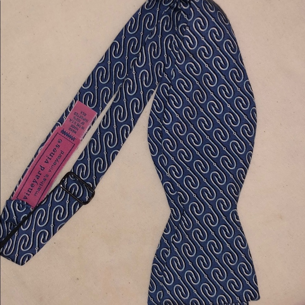 Vineyard Vines Bow Tie